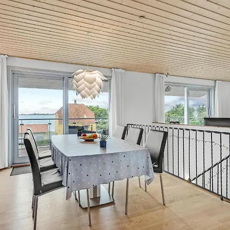 Vakantiehuis Stunning In With Sauna