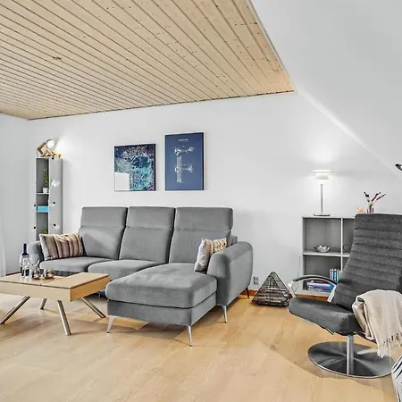 Vakantiehuis Stunning In With Sauna *