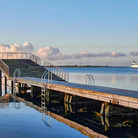 Vakantiehuis Stunning In With Sauna